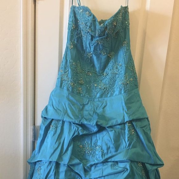 Turquoise dress with gold Rhinestones - Picture 2 of 6